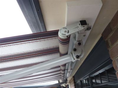 rectractable awnings